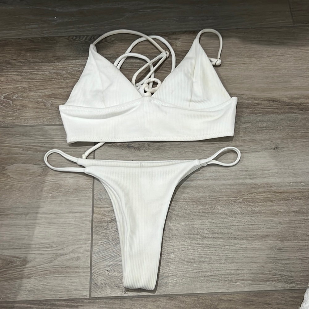 Creme bikini set